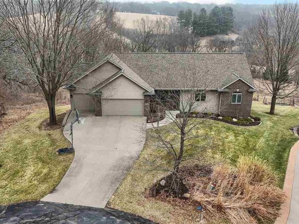 4242 Morel Cir, Iowa City, IA 52240