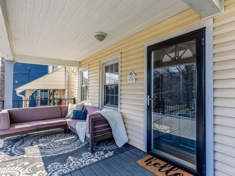 463 Stanley Avenue, Cincinnati, OH 45226 Photo 2