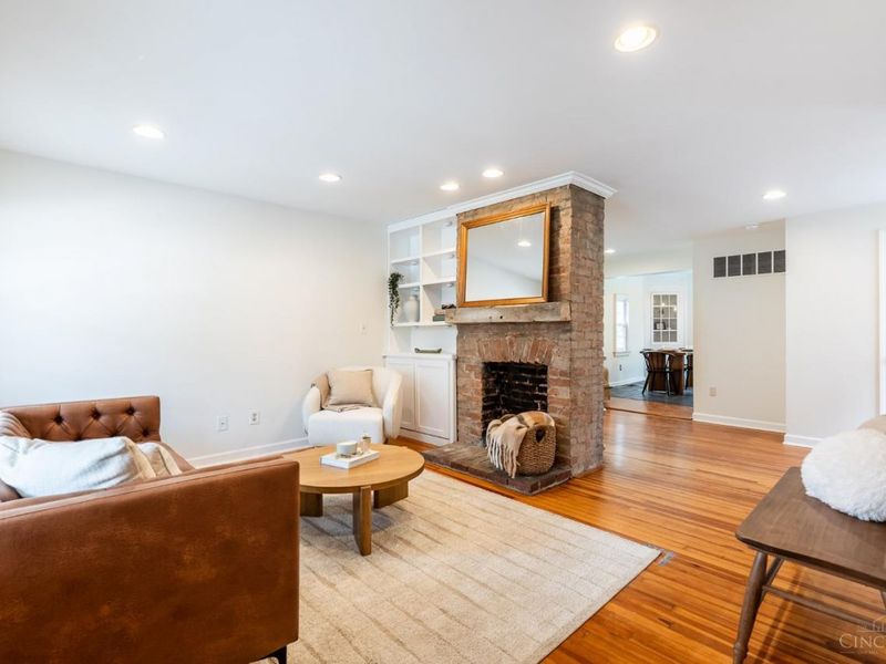 463 Stanley Avenue, Cincinnati, OH 45226 Photo 3