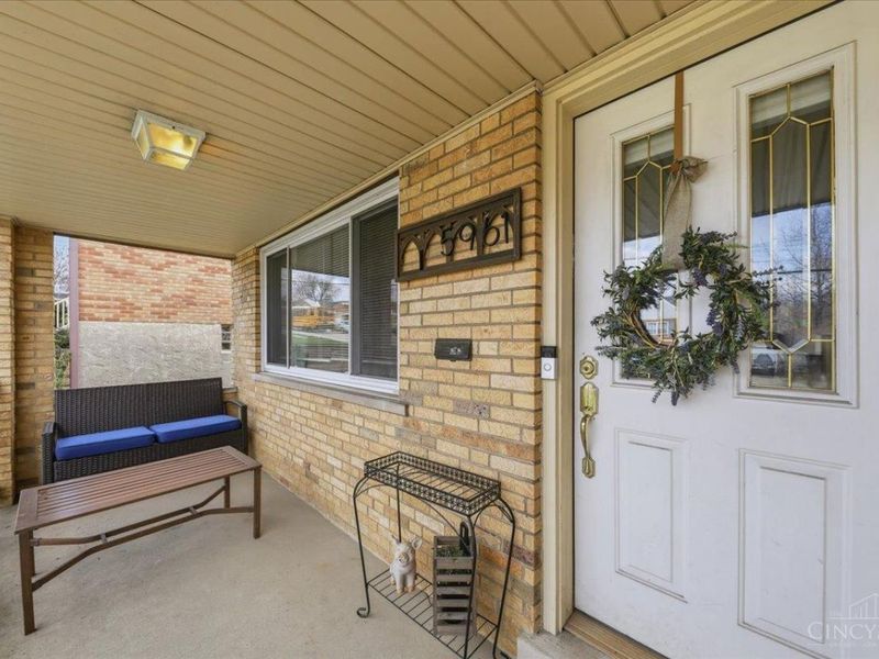 5961 Lawrence Road, Green Township, OH 45248 Photo 4