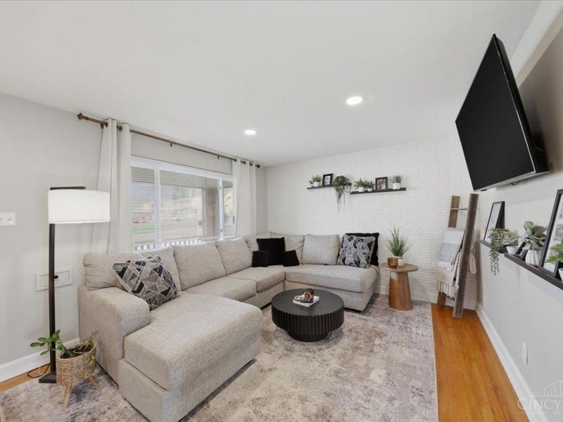 5961 Lawrence Road, Green Township, OH 45248 Photo 7