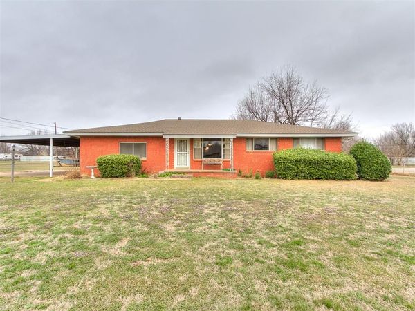 505 Cass Avenue, Moore, OK 73160
