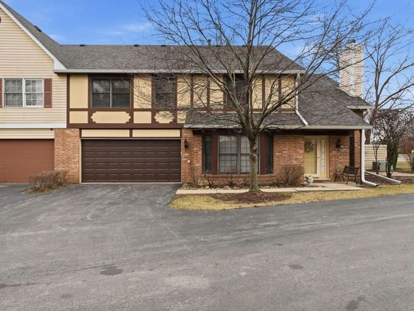 9867 Cambridge Court, Unit B, Mokena, IL 60448