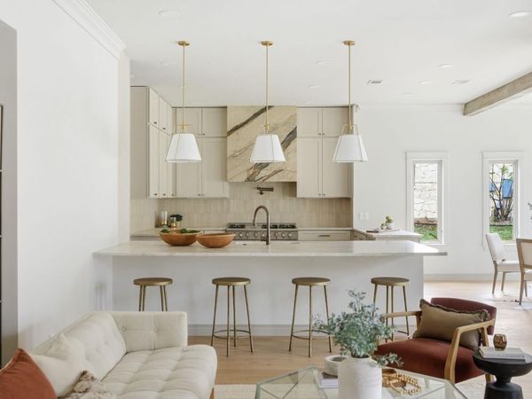 10259 Brangus RD, Driftwood, TX 78619