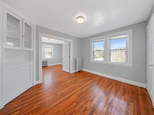 25 Fifth Ave, Unit 4, Quincy, MA 02169