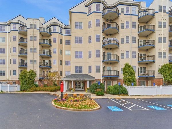 10 Seaport Dr, Unit 2311, Quincy, MA 02171