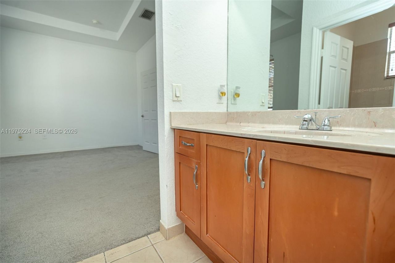 14046 SW 49th St, Unit 16, Miramar, FL 33027 Photo