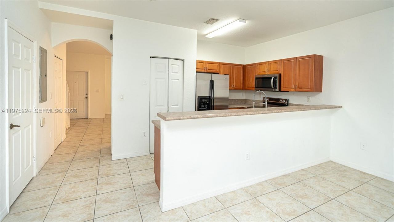 14046 SW 49th St , Unit 16, Miramar, FL 33027 Photo