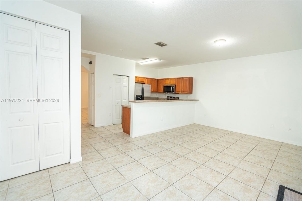 14046 SW 49th St , Unit 16, Miramar, FL 33027 Photo
