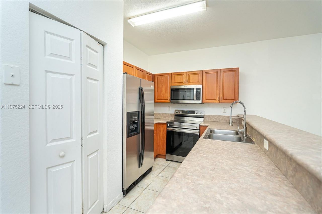 14046 SW 49th St , Unit 16, Miramar, FL 33027 Photo