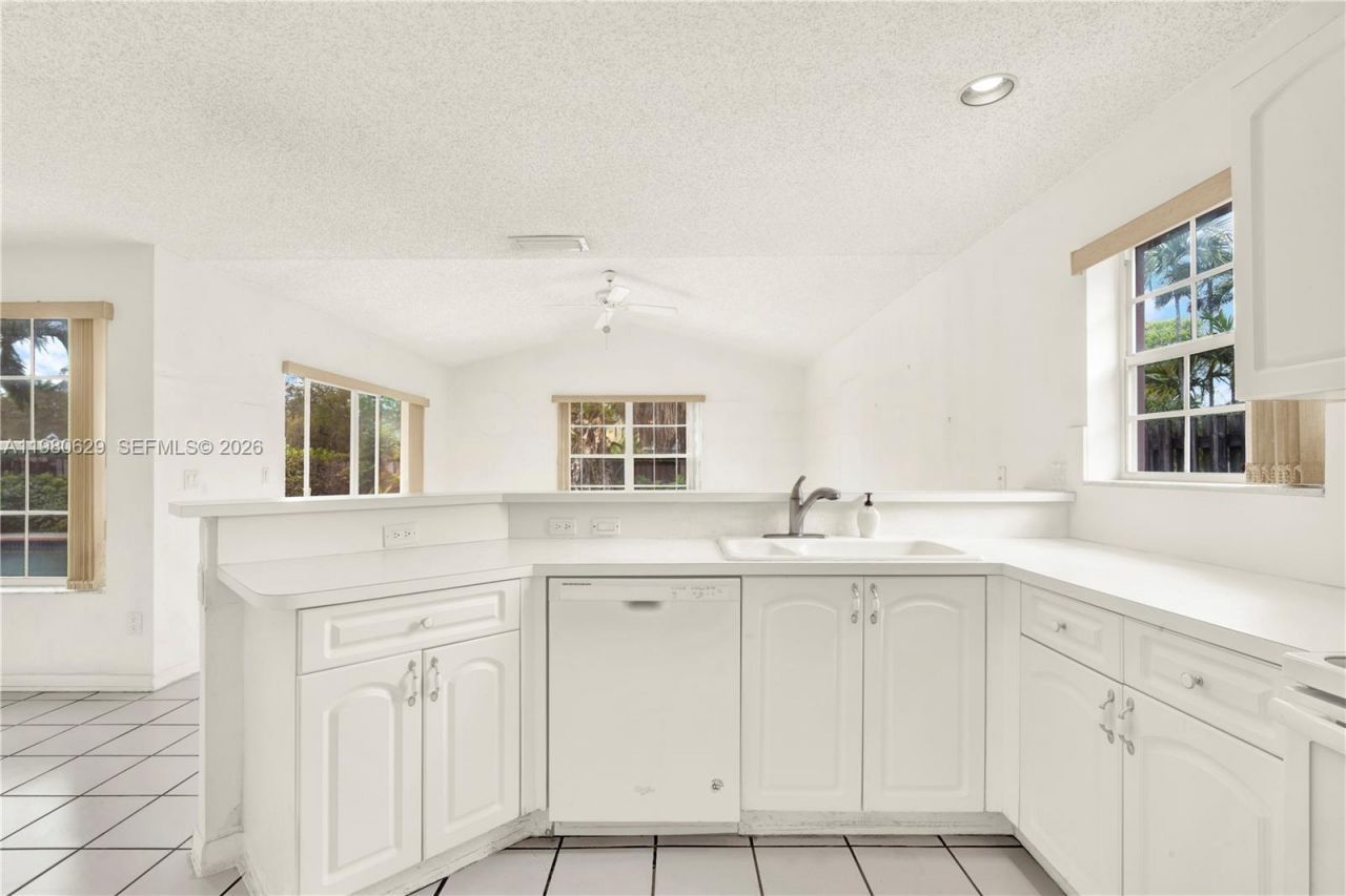 21232 SW 94th Ct, Cutler Bay, FL 33189 Photo