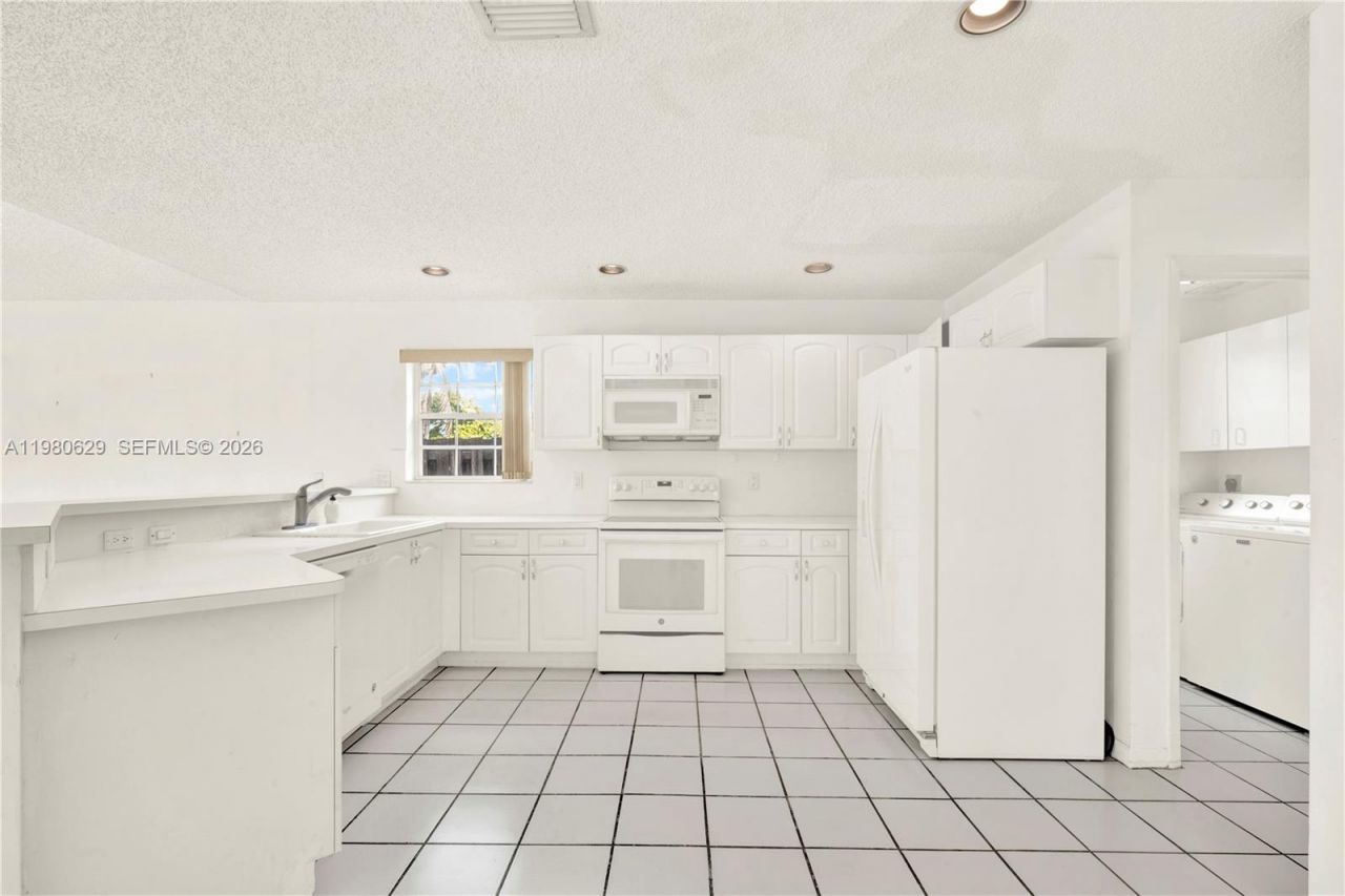 21232 SW 94th Ct, Cutler Bay, FL 33189 Photo