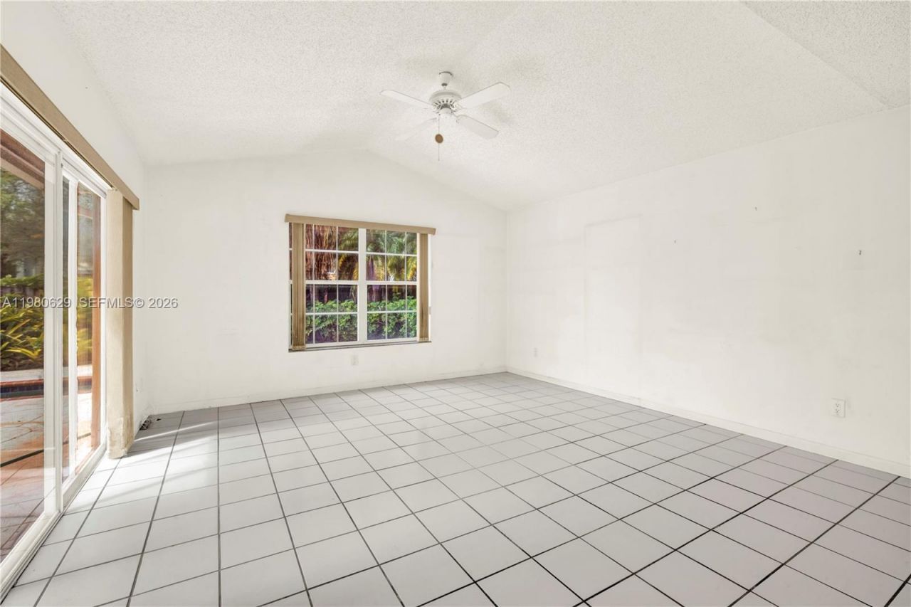 21232 SW 94th Ct, Cutler Bay, FL 33189 Photo