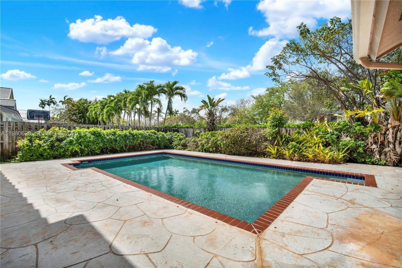 21232 SW 94th Ct, Cutler Bay, FL 33189 Photo