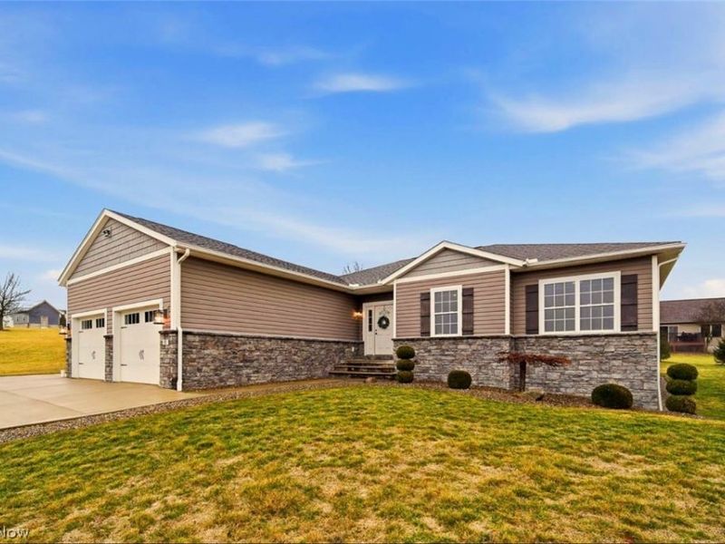 31 Shannon Drive, Apple Creek, OH 44606 Photo 2