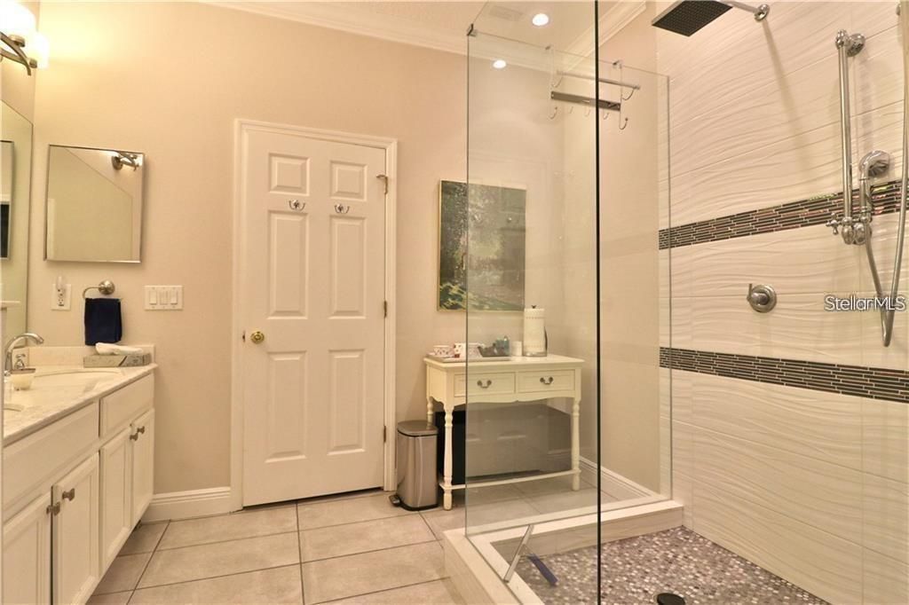 10217 Dolce Vista Drive Ne, Saint Petersburg, FL 33702 Photo