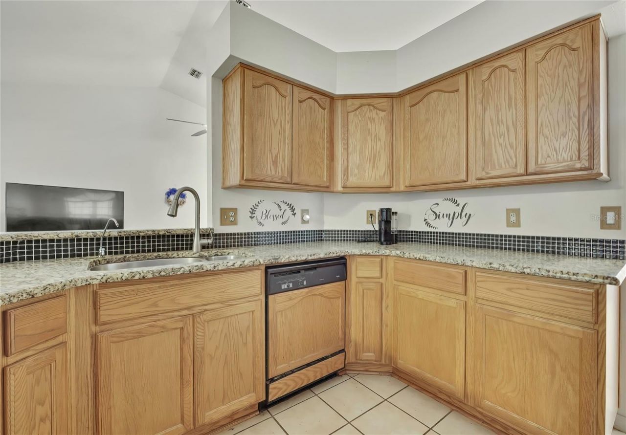 340 E Savoy Street, Lecanto, FL 34461 Photo