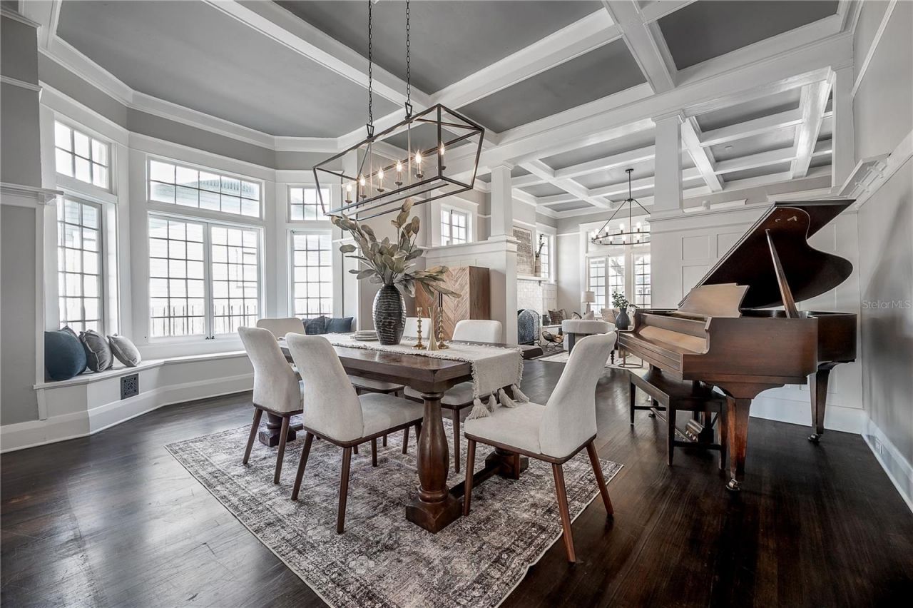 5608 N Seminole Avenue, Tampa, FL 33604 Photo