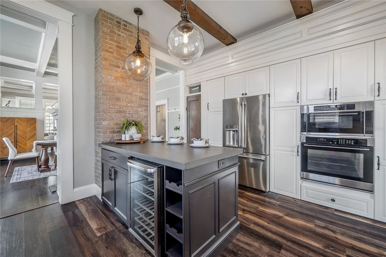 5608 N Seminole Avenue, Tampa, FL 33604 Photo