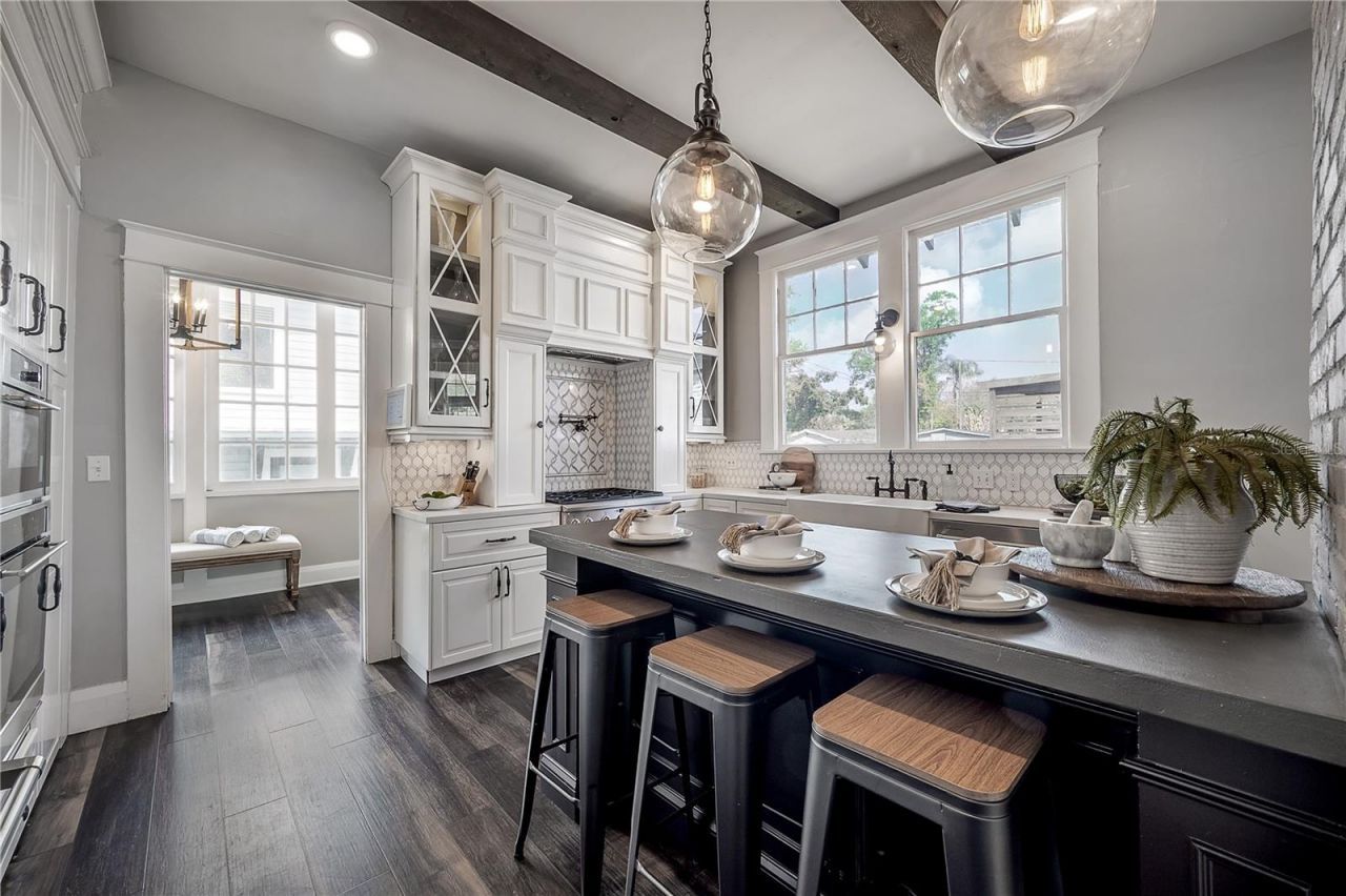 5608 N Seminole Avenue, Tampa, FL 33604 Photo