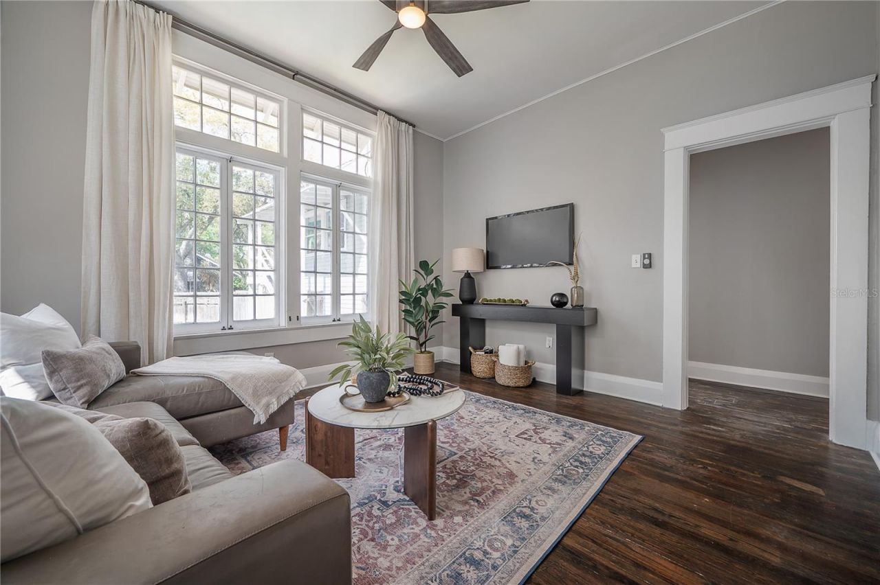 5608 N Seminole Avenue, Tampa, FL 33604 Photo