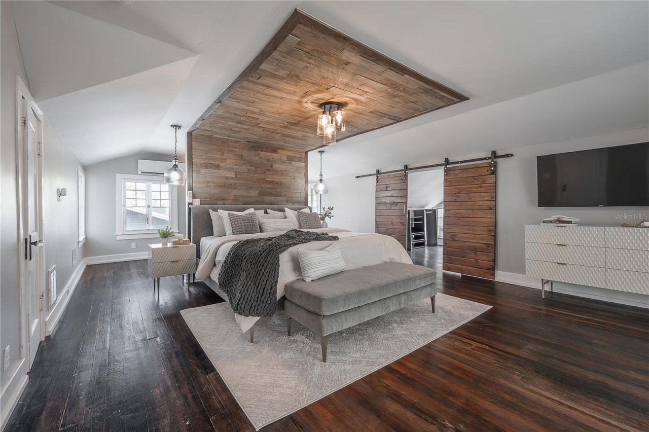 5608 N Seminole Avenue, Tampa, FL 33604 Photo