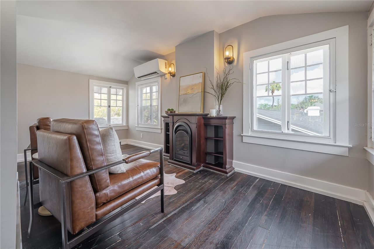 5608 N Seminole Avenue, Tampa, FL 33604 Photo