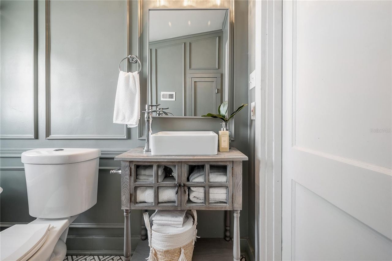 5608 N Seminole Avenue, Tampa, FL 33604 Photo