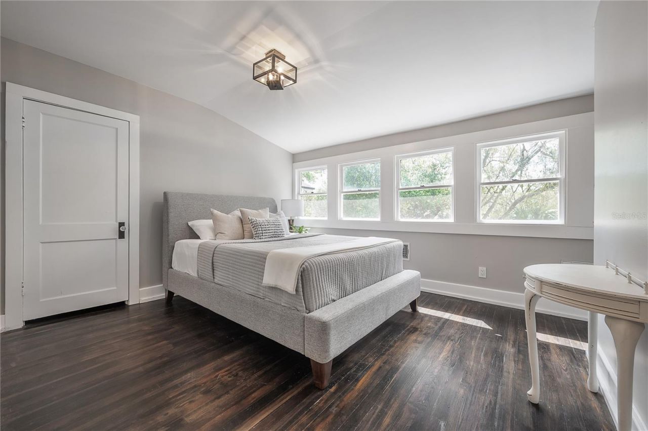 5608 N Seminole Avenue, Tampa, FL 33604 Photo