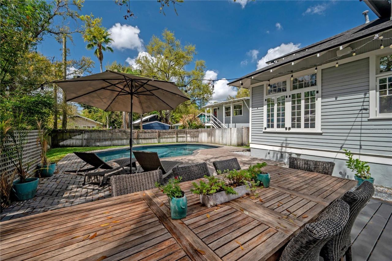 5608 N Seminole Avenue, Tampa, FL 33604 Photo