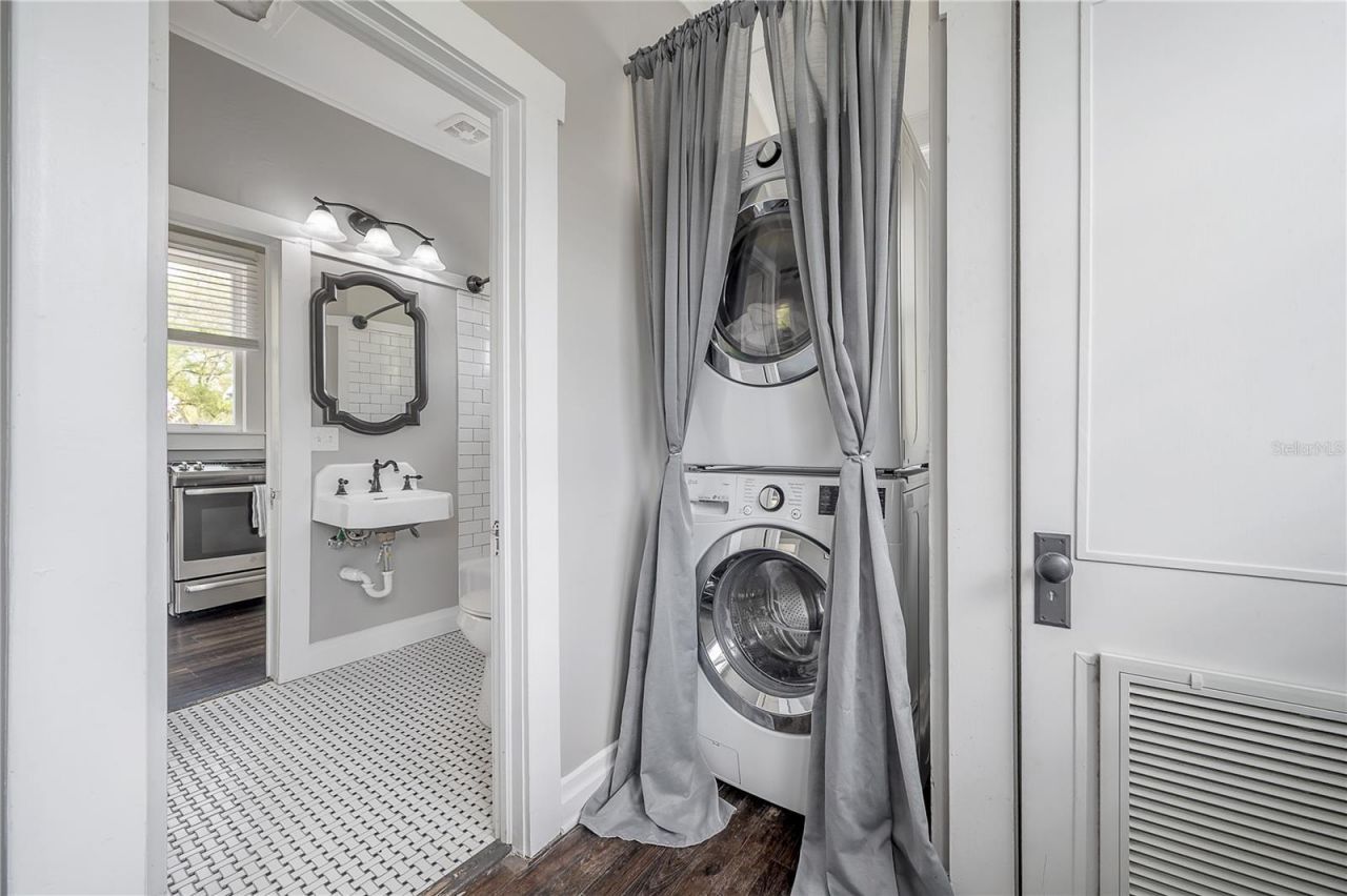 5608 N Seminole Avenue, Tampa, FL 33604 Photo