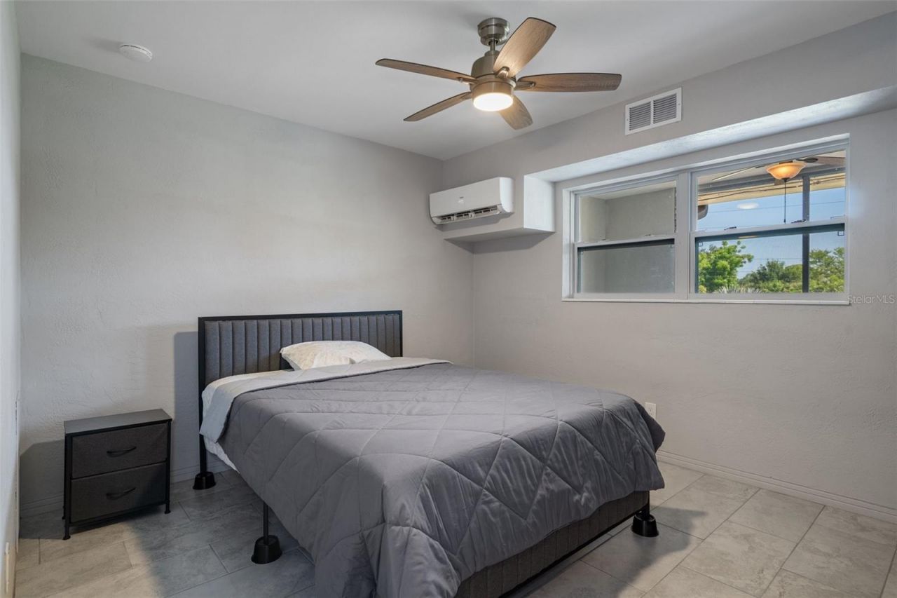 416 73rd Avenue N, Unit 205, Saint Petersburg, FL 33702 Photo