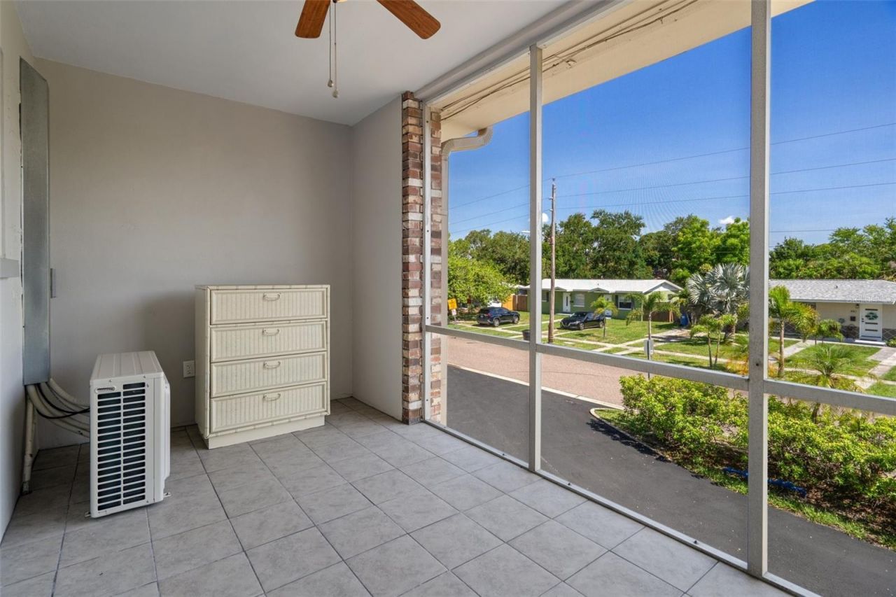 416 73rd Avenue N, Unit 205, Saint Petersburg, FL 33702 Photo