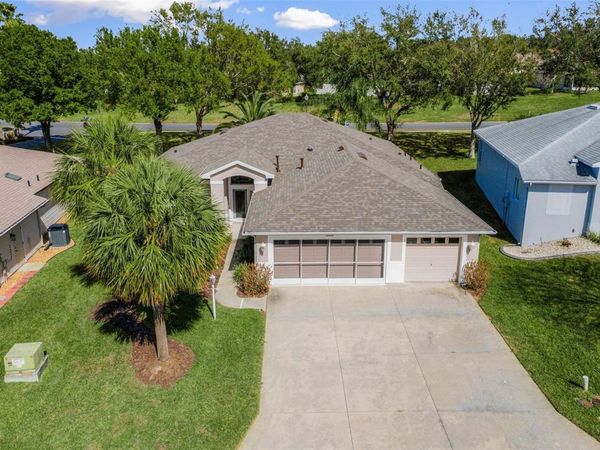 5380 CHARLESTON AVENUE , TAVARES, FL 32778