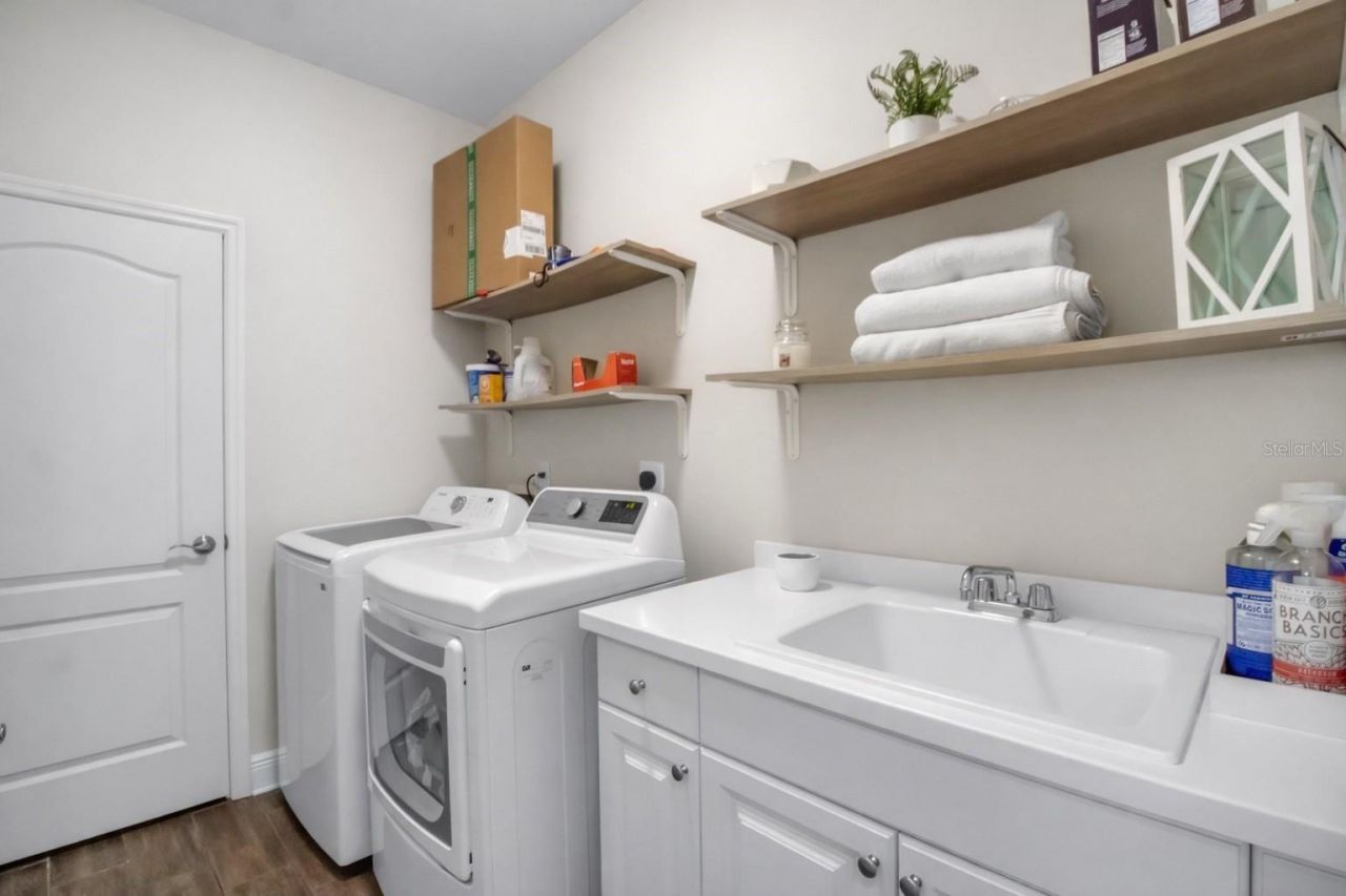 7798 Ridgelake Circle, Bradenton, FL 34203 Photo