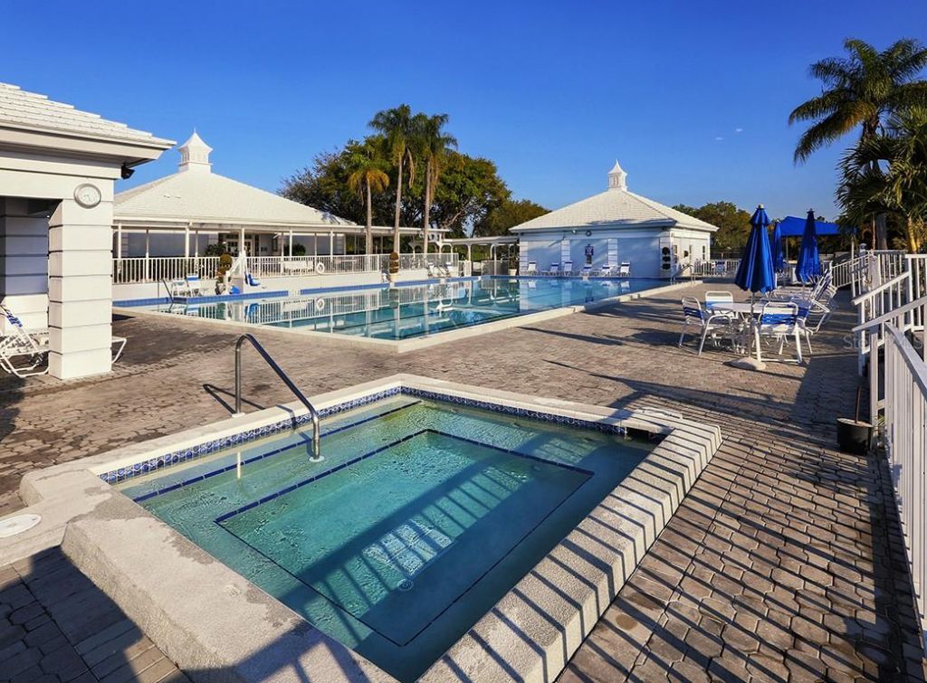 410 Cerromar Circle S, Unit 242, Venice, FL 34293 Photo