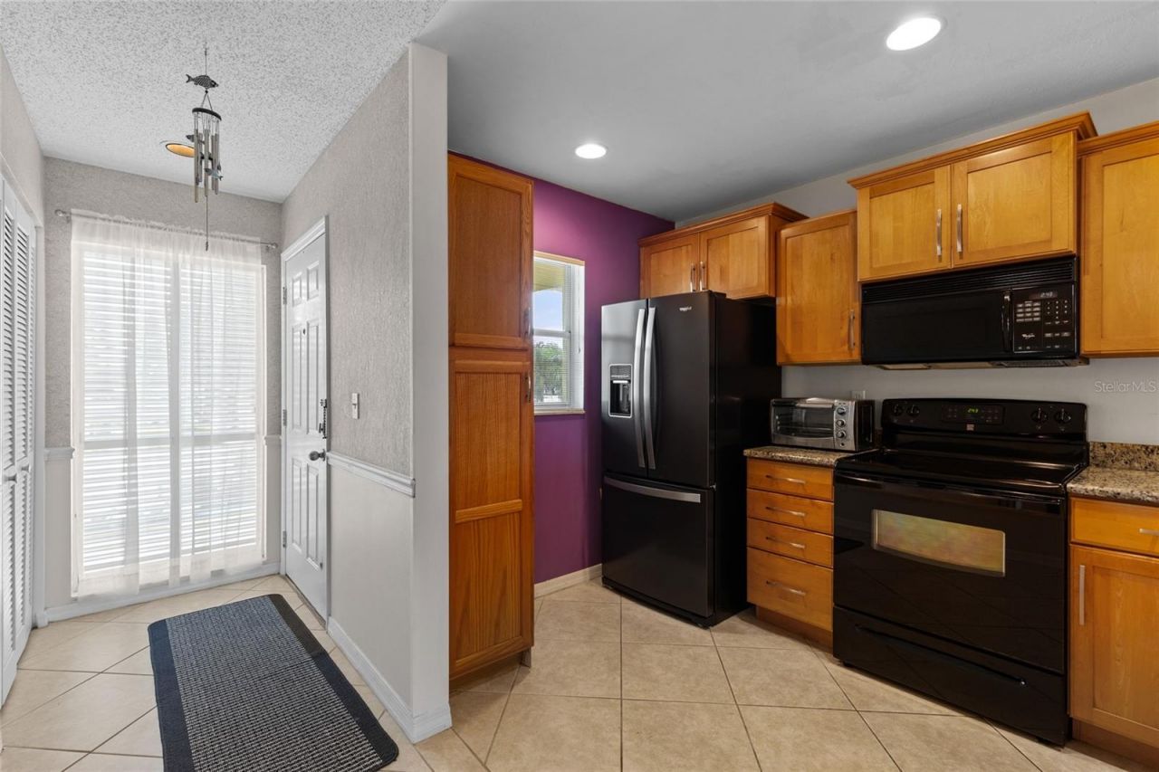 410 Cerromar Circle S, Unit 242, Venice, FL 34293 Photo
