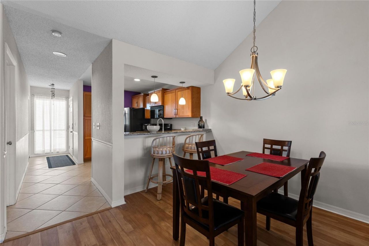 410 Cerromar Circle S, Unit 242, Venice, FL 34293 Photo