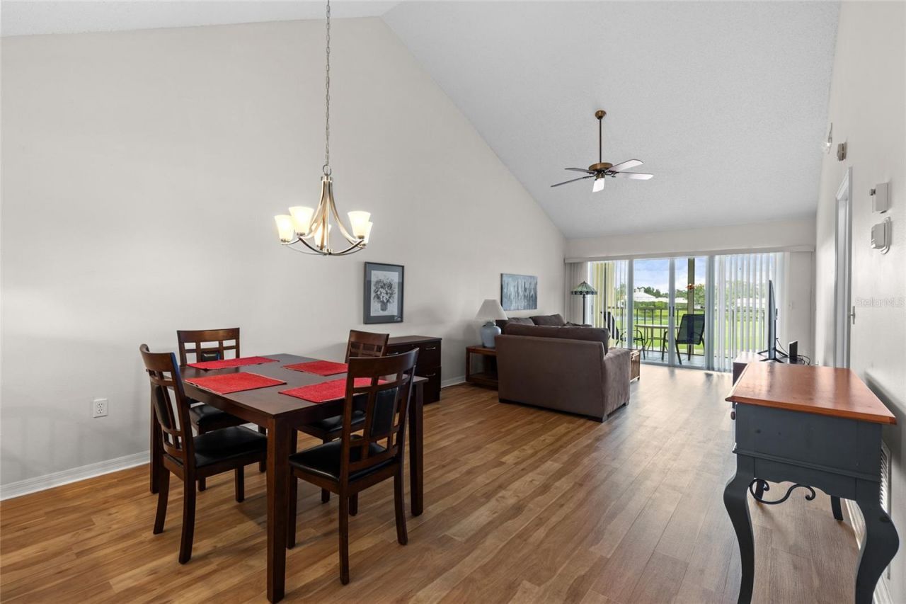 410 Cerromar Circle S, Unit 242, Venice, FL 34293 Photo