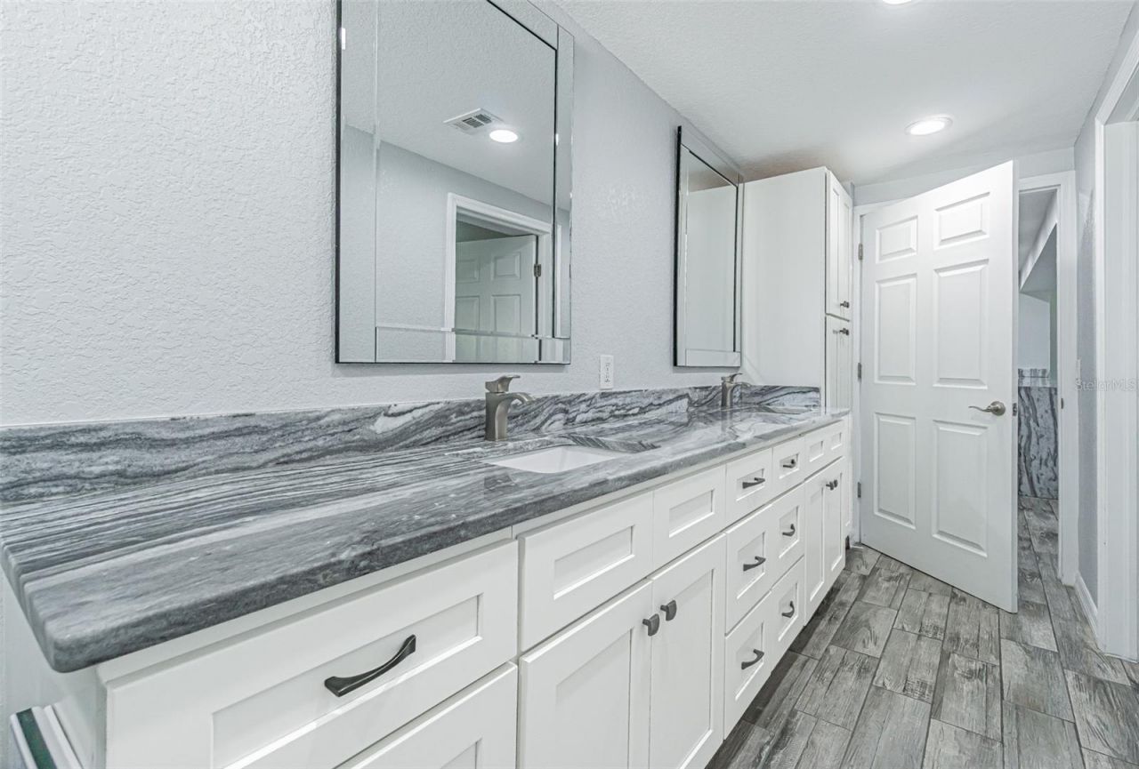 1125 Fernwood Drive, Holiday, FL 34690 Photo