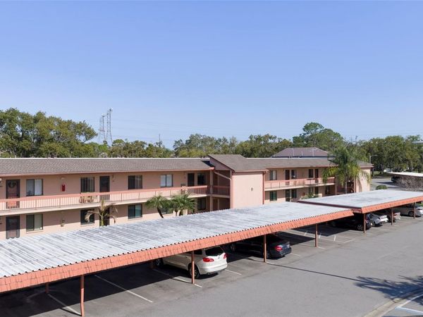 110 LAKESIDE COURT , Unit 110, OLDSMAR, FL 34677