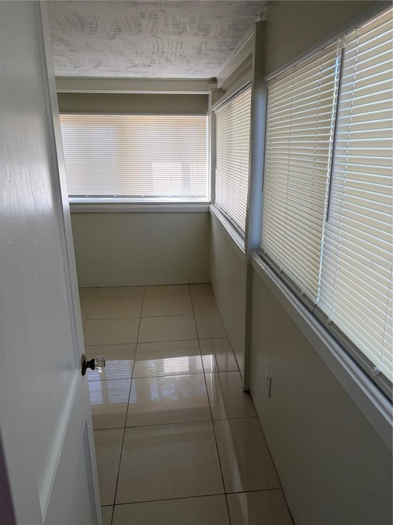 3844 Burlington Avenue N, Saint Petersburg, FL 33713 Photo