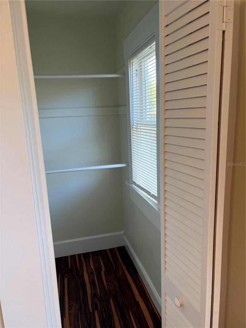 3844 Burlington Avenue N, Saint Petersburg, FL 33713 Photo