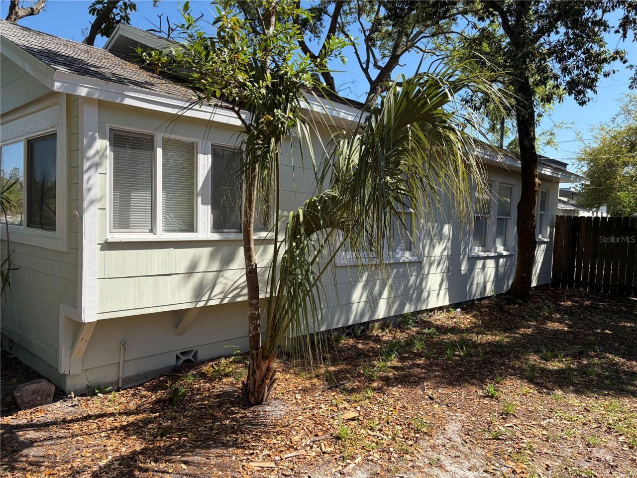3844 Burlington Avenue N, Saint Petersburg, FL 33713 Photo