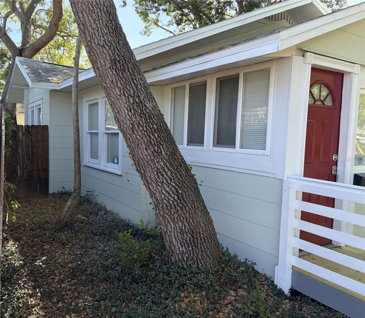 3844 Burlington Avenue N, Saint Petersburg, FL 33713 Photo