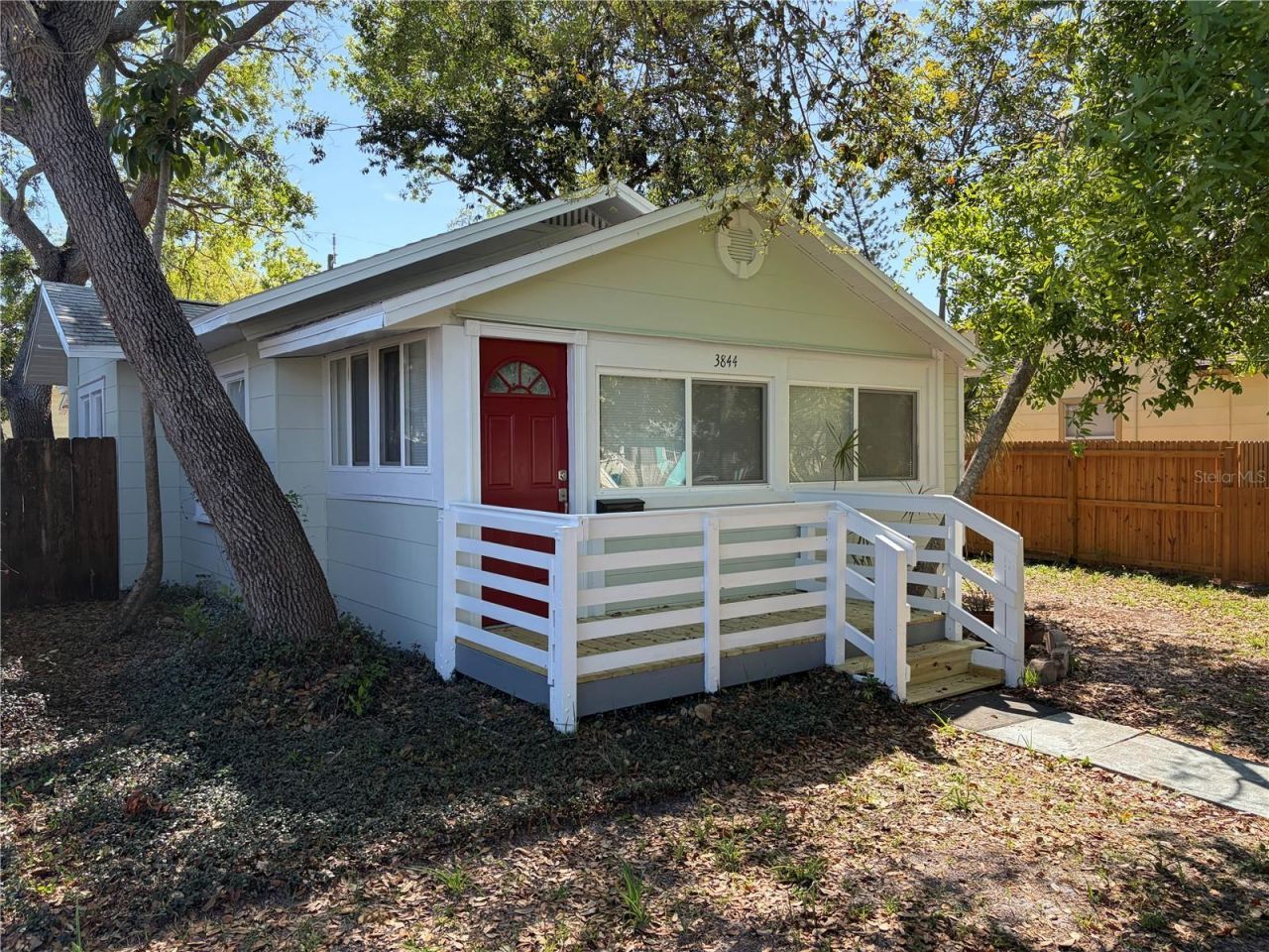 3844 Burlington Avenue N, Saint Petersburg, FL 33713 Photo
