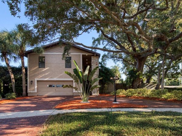 13703 OAK FOREST BOULEVARD N, SEMINOLE, FL 33776