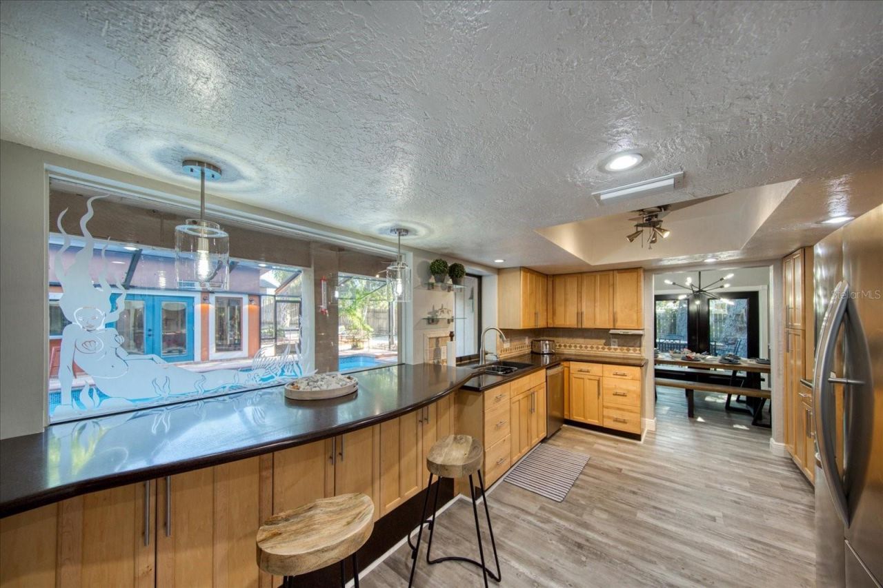 13703 Oak Forest Boulevard N, Seminole, FL 33776 Photo