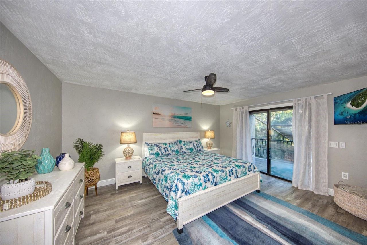 13703 Oak Forest Boulevard N, Seminole, FL 33776 Photo