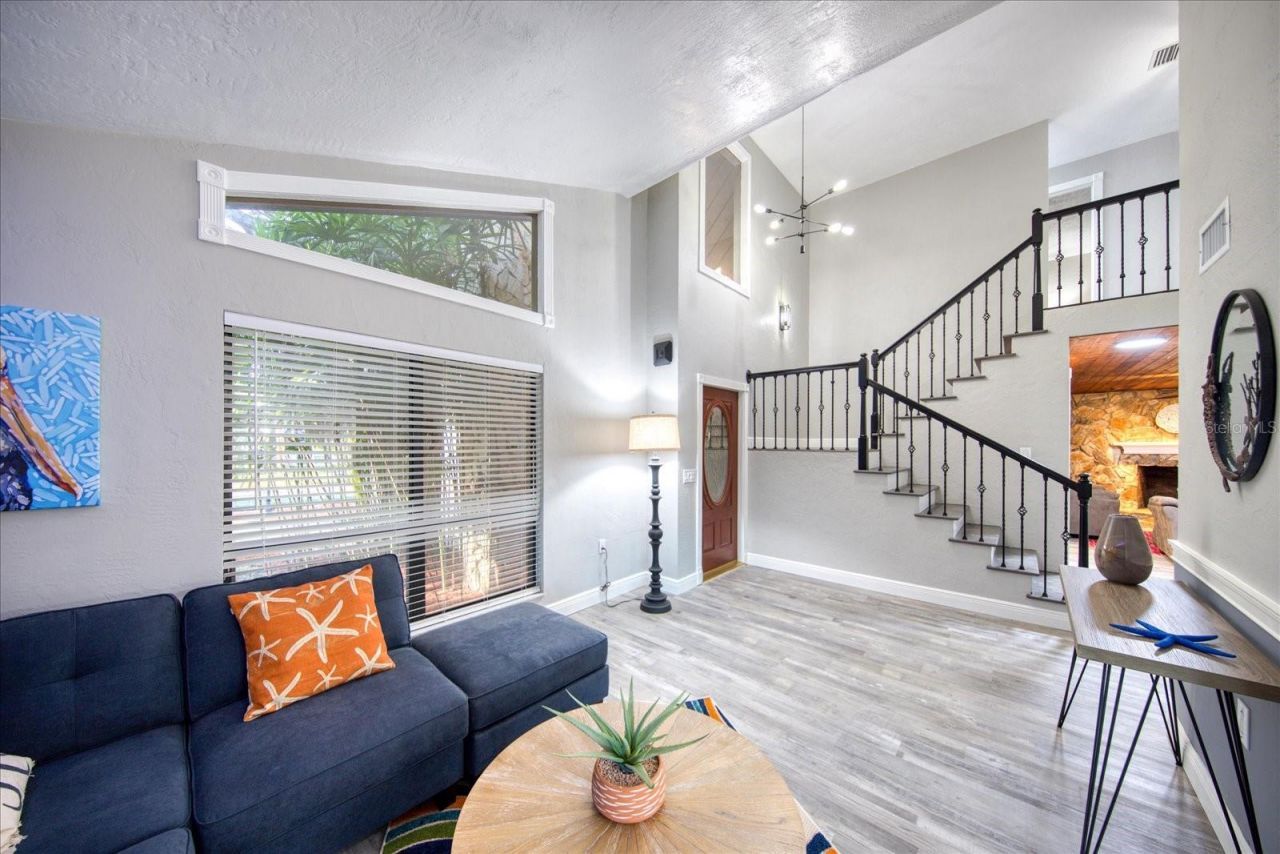 13703 Oak Forest Boulevard N, Seminole, FL 33776 Photo